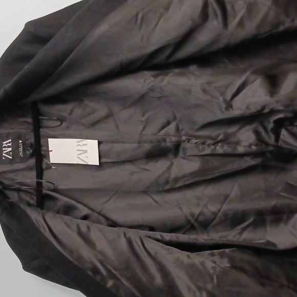 Zara size XLarge women's black wool blend coat. - Picture 10 of 17